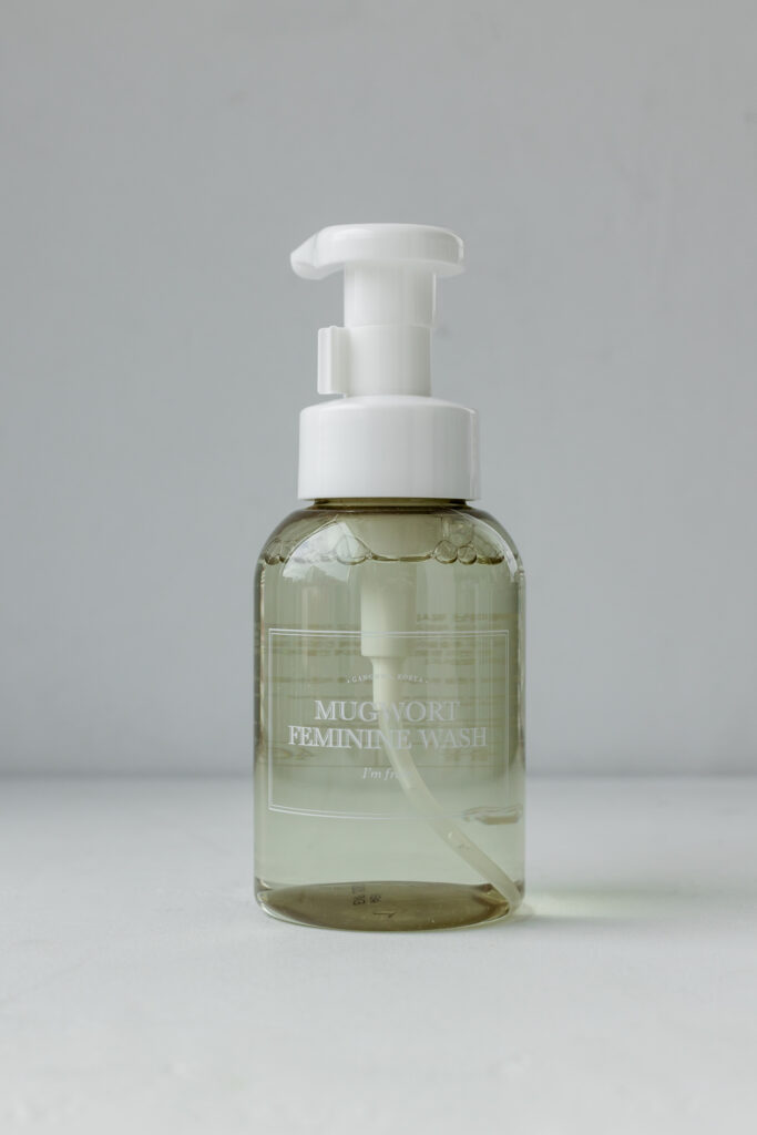 Гель для интимной гигиены с полынью I’m from Mugwort Feminine Wash 300ml