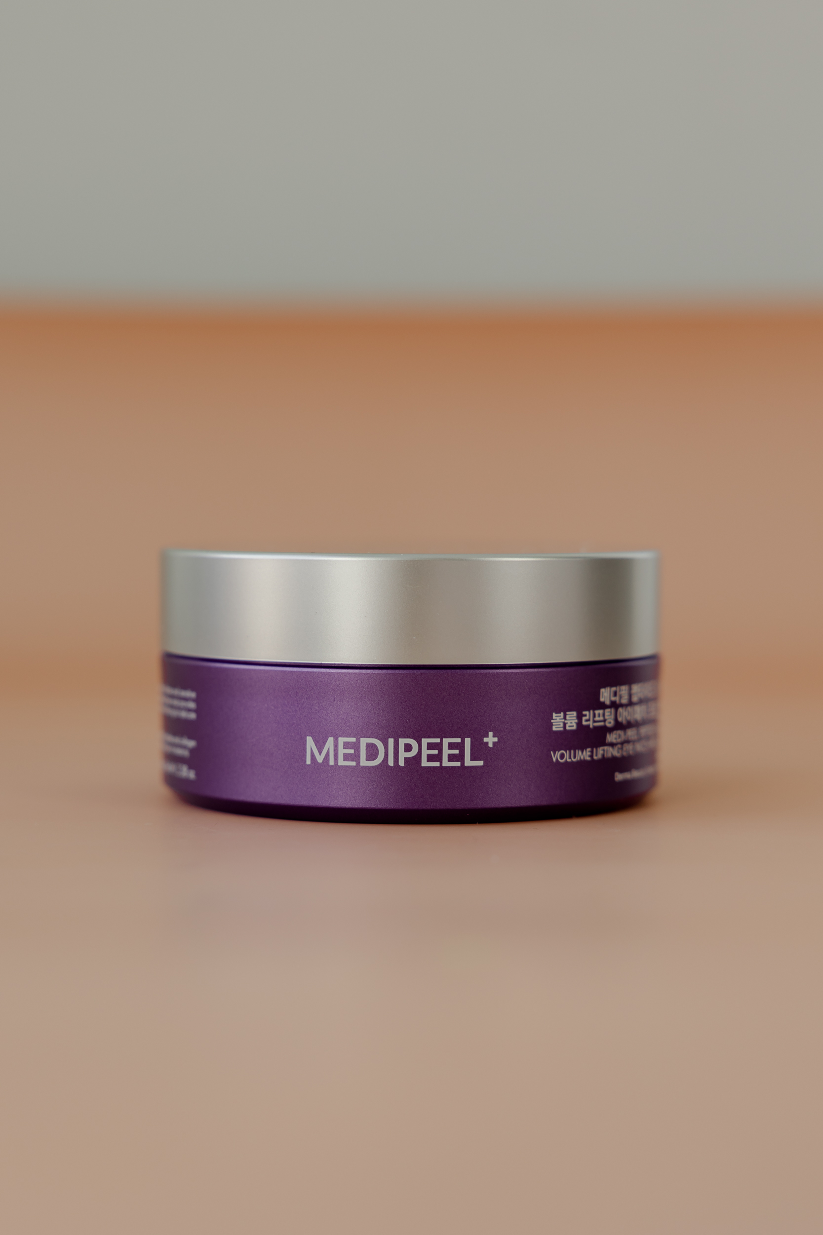 

Гидрогелевые патчи лифтинг-действия MEDI-PEEL Peptide 9 Volume Lifting Eye Patch Pro 60 шт