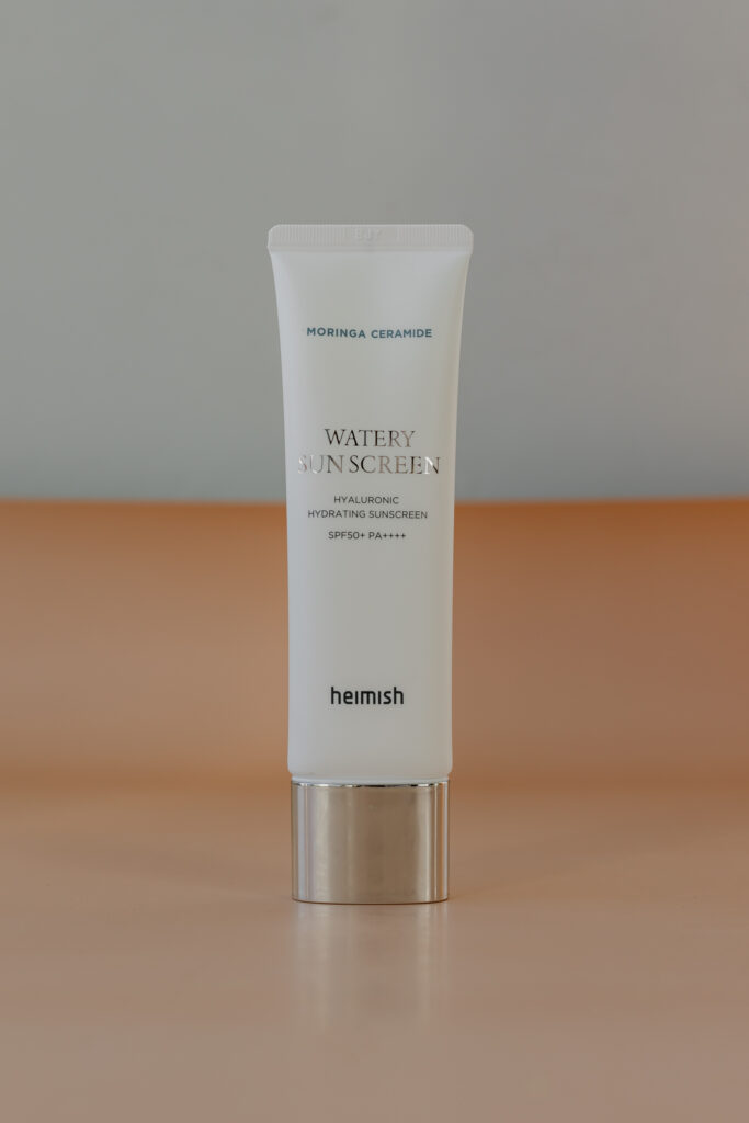 Солнцезащитный крем-эссенция HEIMISH Moringa Ceramide Hyaluronic Acid Hydrating Watery Sunscreen 50ml