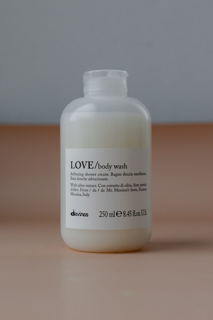 Cмягчающий крем для душа DAVINES LOVE Body Wash 250ml