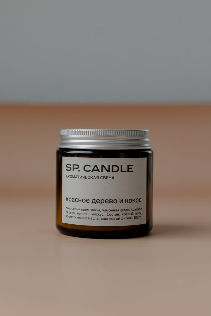 SP. CANDLE Ароматическая свеча Красное дерево и кокос, 100г