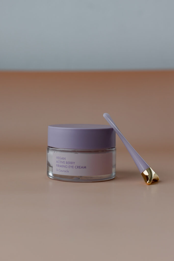 Укрепляющий крем для глаз Активные Ягоды Dr. Ceuracle Vegan Active Berry Firming Eye Cream 32g