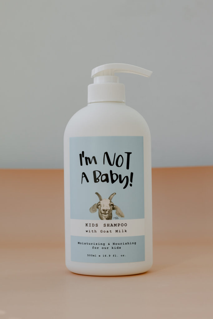 Детский шампунь с козьим молоком I’m Not A Baby Kids Shampoo 500ml