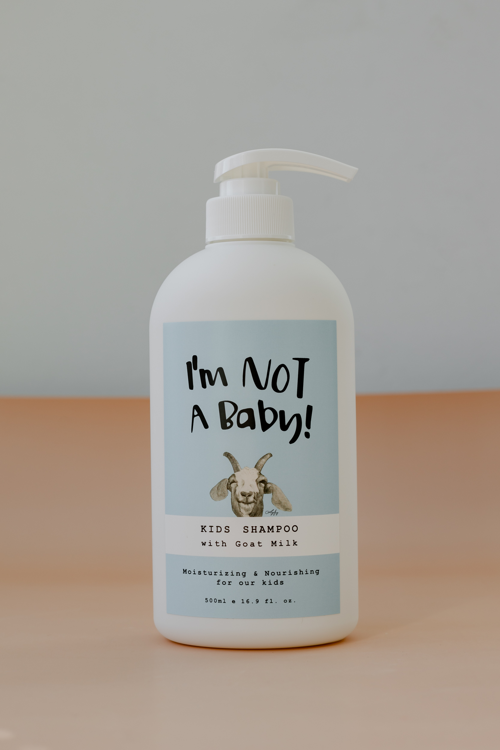 Детский шампунь с козьим молоком I'm Not A Baby Kids Shampoo 500ml