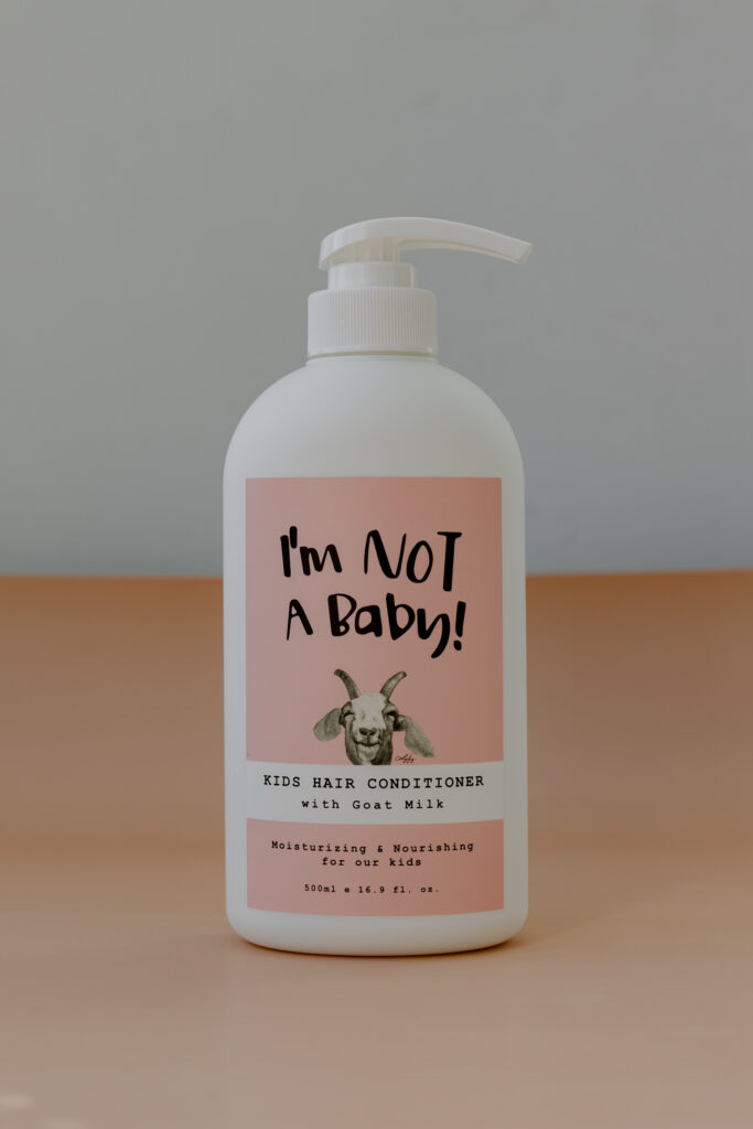 Детский кондиционер для волос с козьим молоком I’m Not A Baby Kids Hair Conditioner 500ml