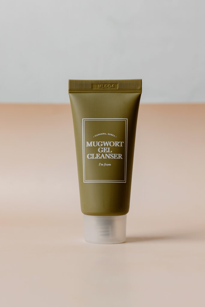 Мягкий гель для умывания с 60% экстрактом полыни I’m from Mugwort Gel Cleanser 30ml