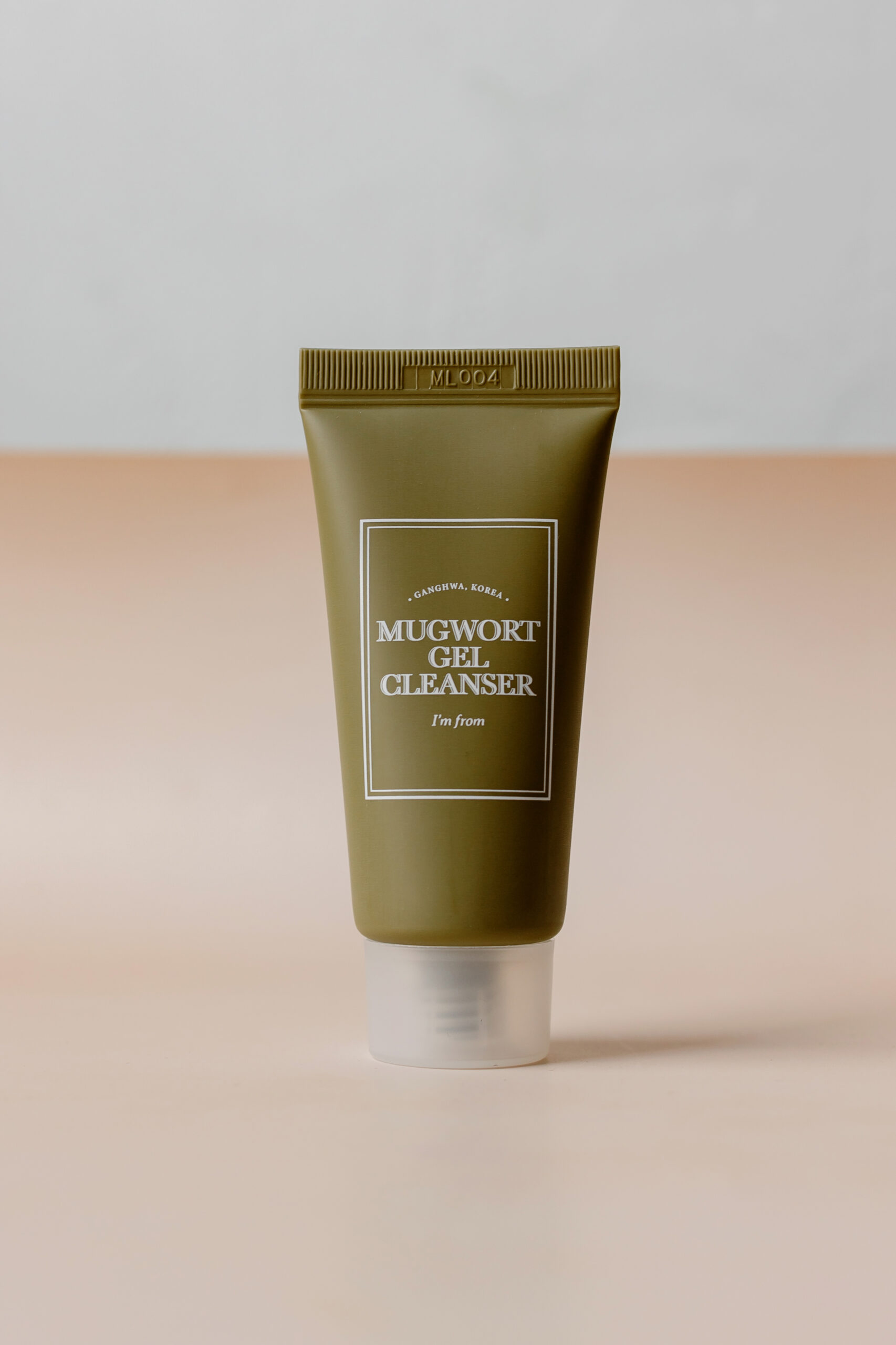 Мягкий гель для умывания с 60 экстрактом полыни Im from Mugwort Gel Cleanser 30ml 881₽