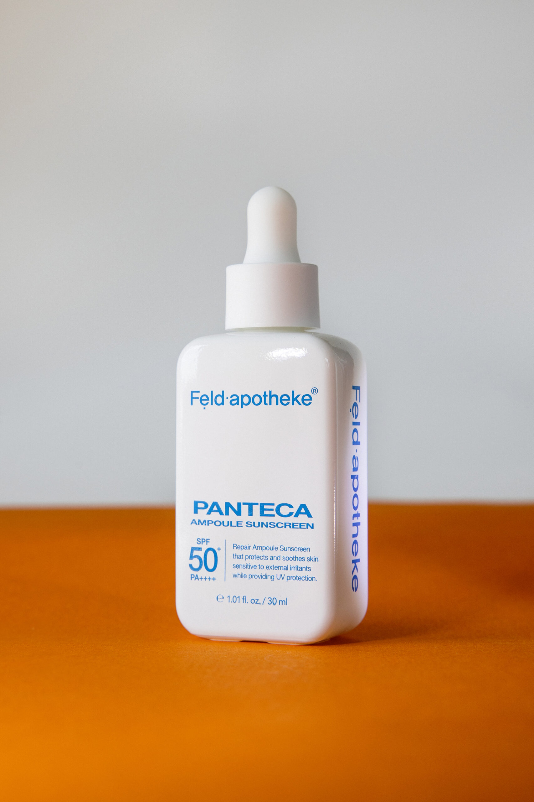 Успокаивающая солнцезащитная сыворотка  FELD APOTHEKE Panteca Ampoule Sunscreen SPF50+ PA++++ 30ml