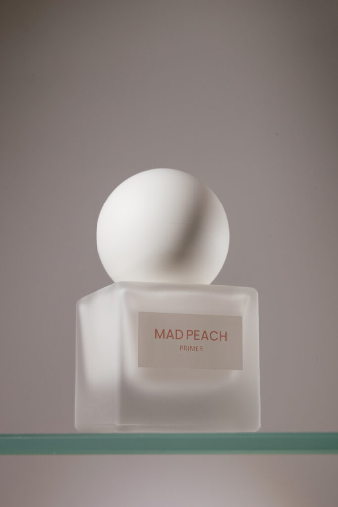 Увлажняющий праймер MAD PEACH Glow Filter Primer 30ml