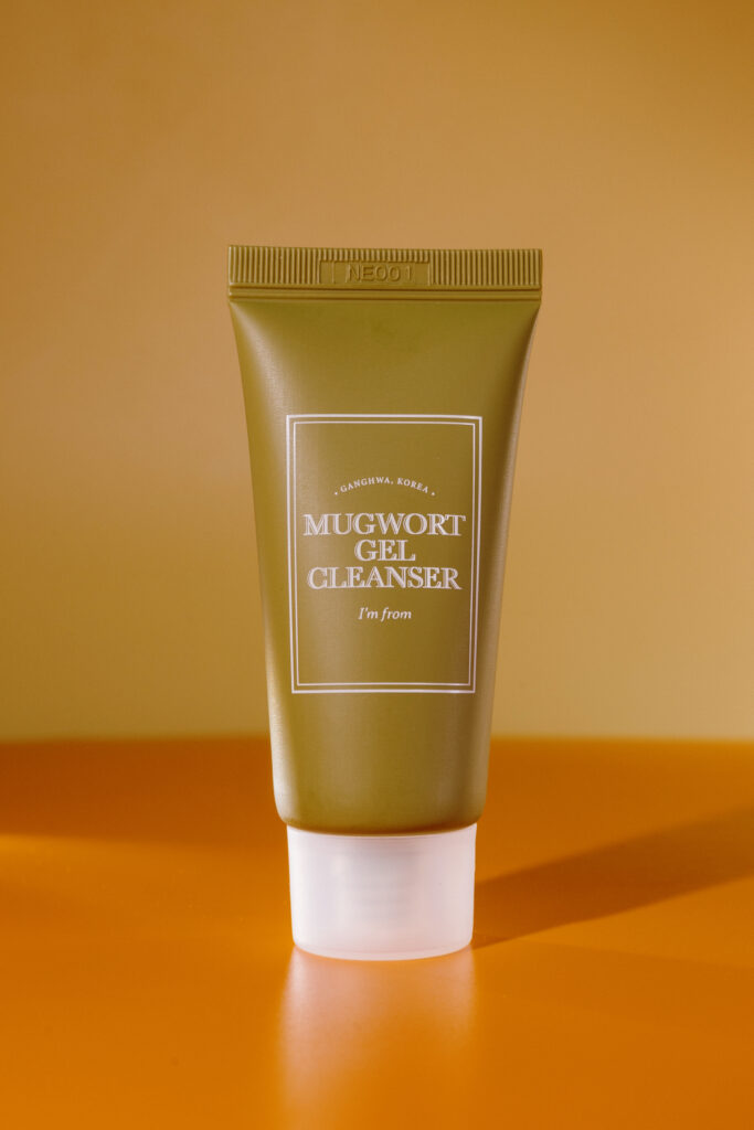 Мягкий гель для умывания с 60% экстрактом полыни I’m from Mugwort Gel Cleanser 30ml