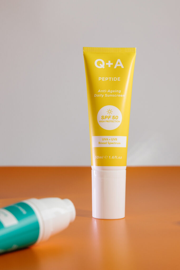 Солнцезащитный крем для лица Q+A Peptide SPF 50 Anti-Ageing Daily Sunscreen 50ml