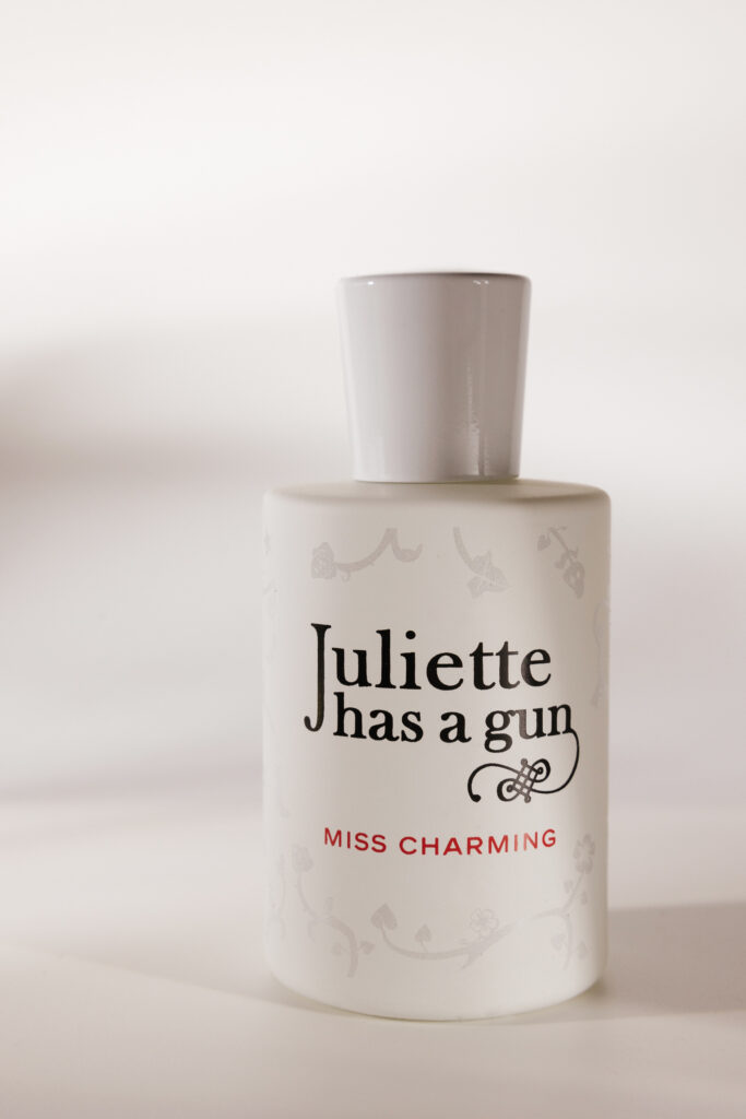 Парфюмерная вода Juliette has a Gun Miss Charming 50 ml