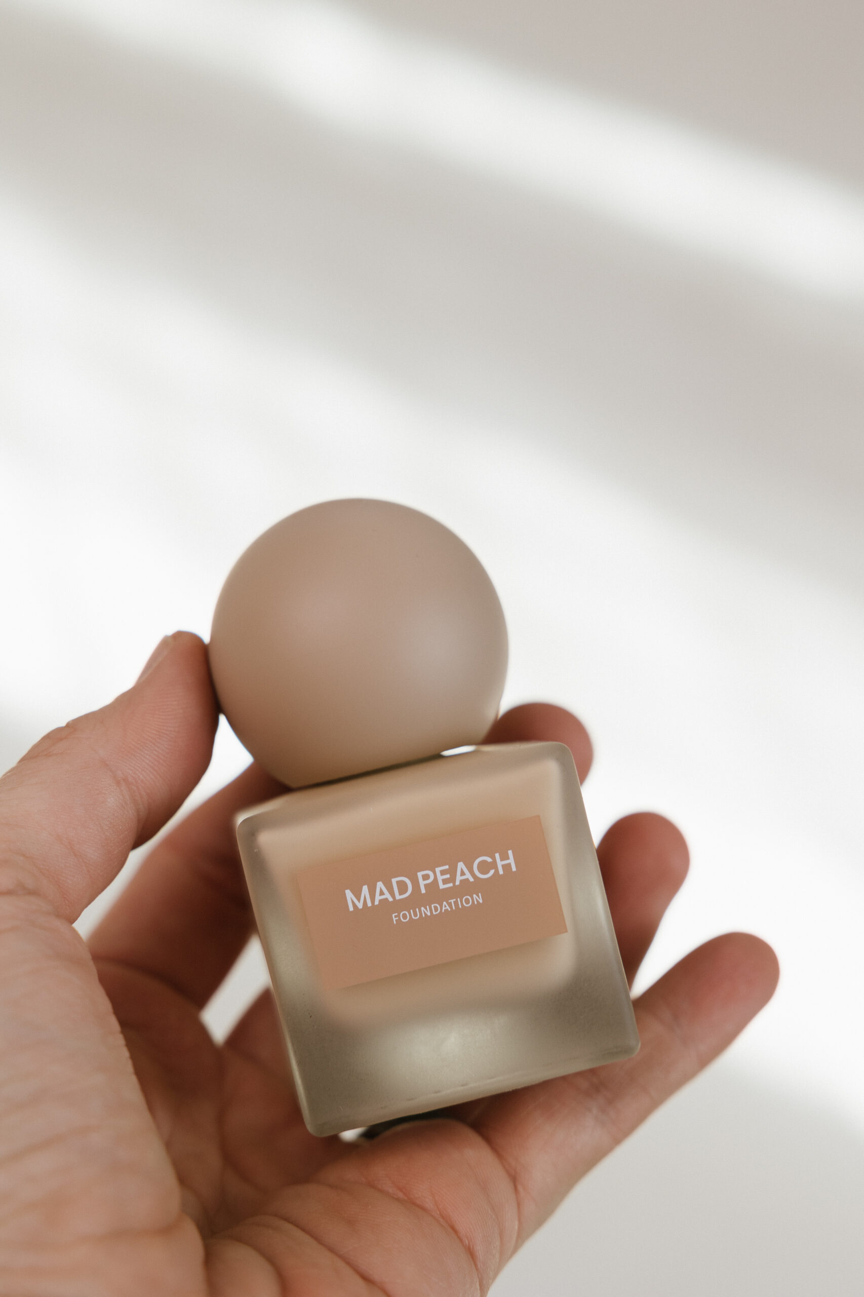 MAD PEACH Style Fit Foundation [1.5 Nude Beige] 30ml