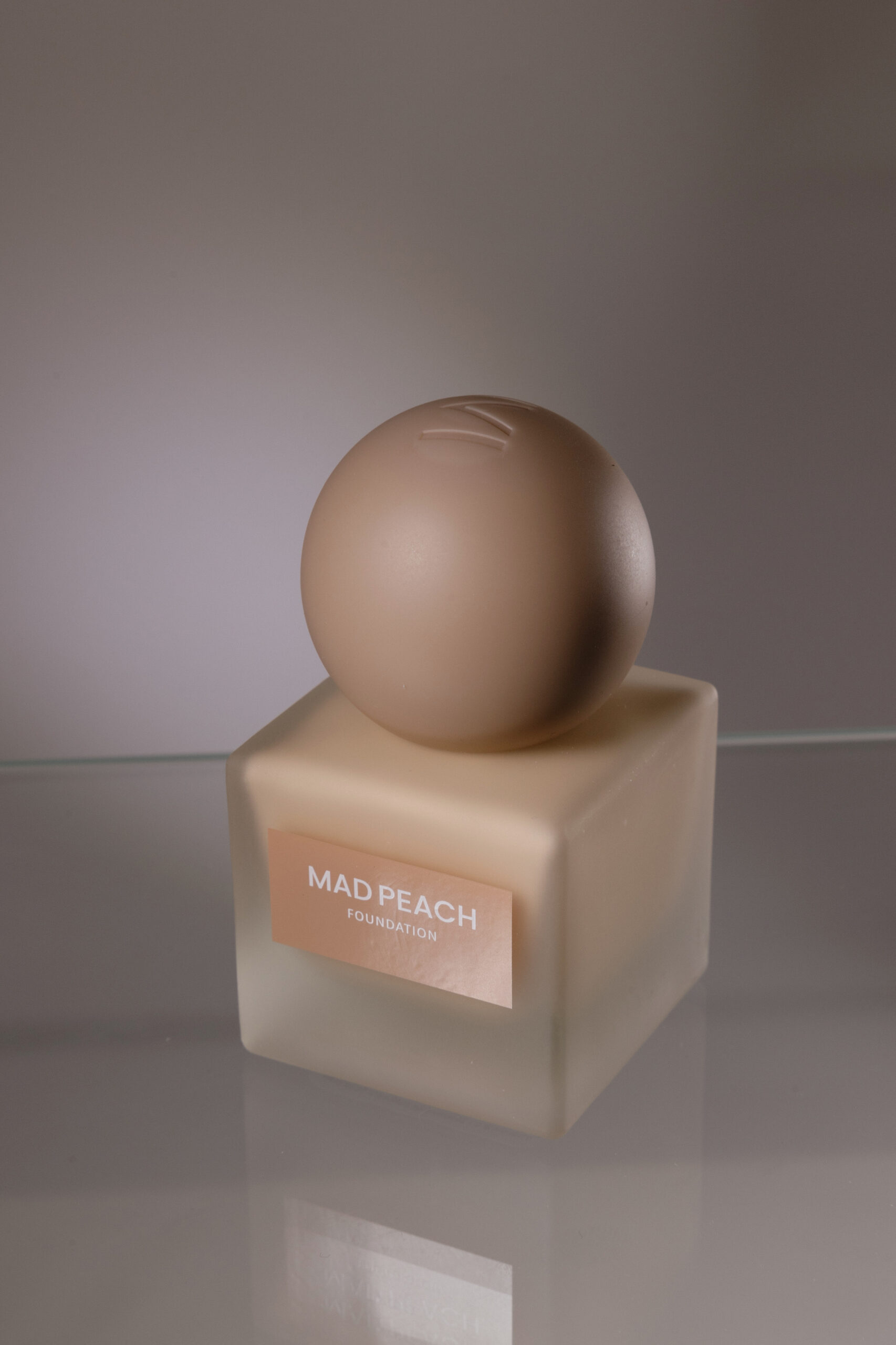 Увлажняющее тональное средство MAD PEACH Style Fit Foundation [2.0 Natural Beige] 30ml