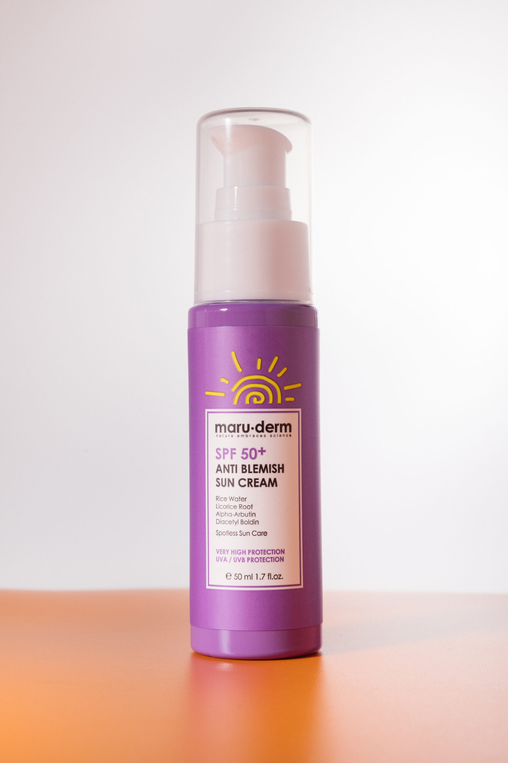 Осветляющий сонцезащитный крем для лица Maruderm SPF 50+ Anti Blemish Sun Cream, 50ml