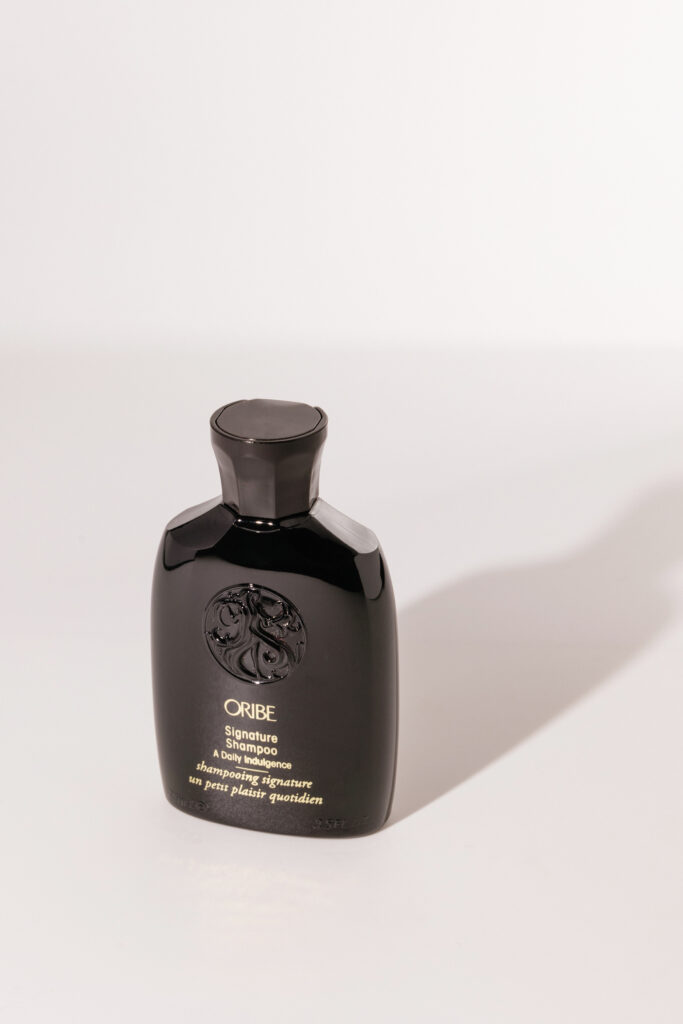 Шампунь для ежедневного ухода Вдохновение дня Oribe Signature Shampoo A Daily Indulgence 75 ml