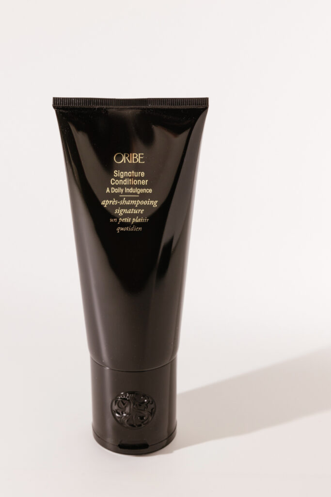 Кондиционер для ежедневного ухода Вдохновение дня Oribe Signature Conditioner A Daily Indulgence 200 ml