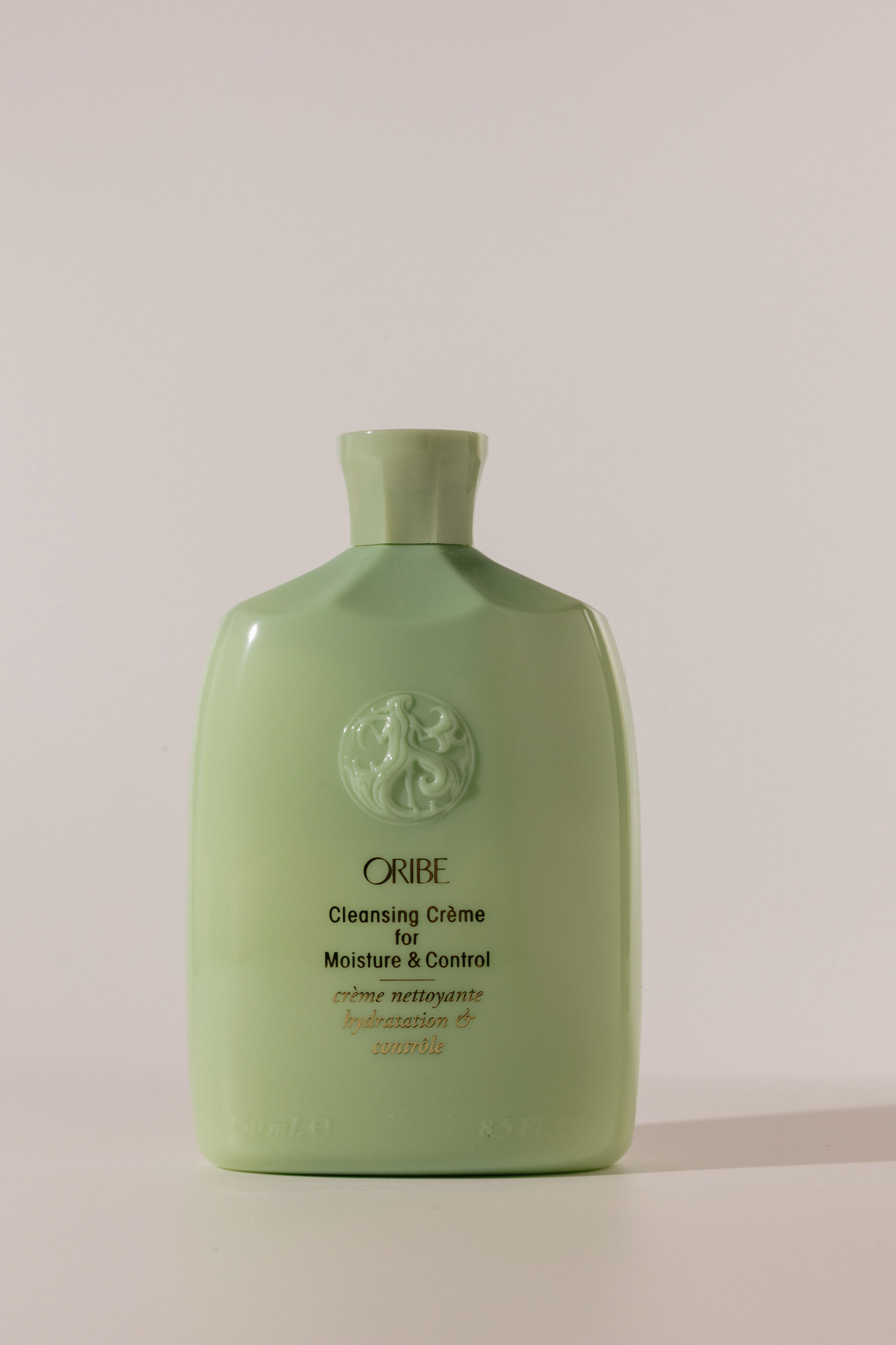 

Очищающий крем для увлажнения и контроля Источник красоты Oribe Cleansing Creme for Moisture and Control 250 ml