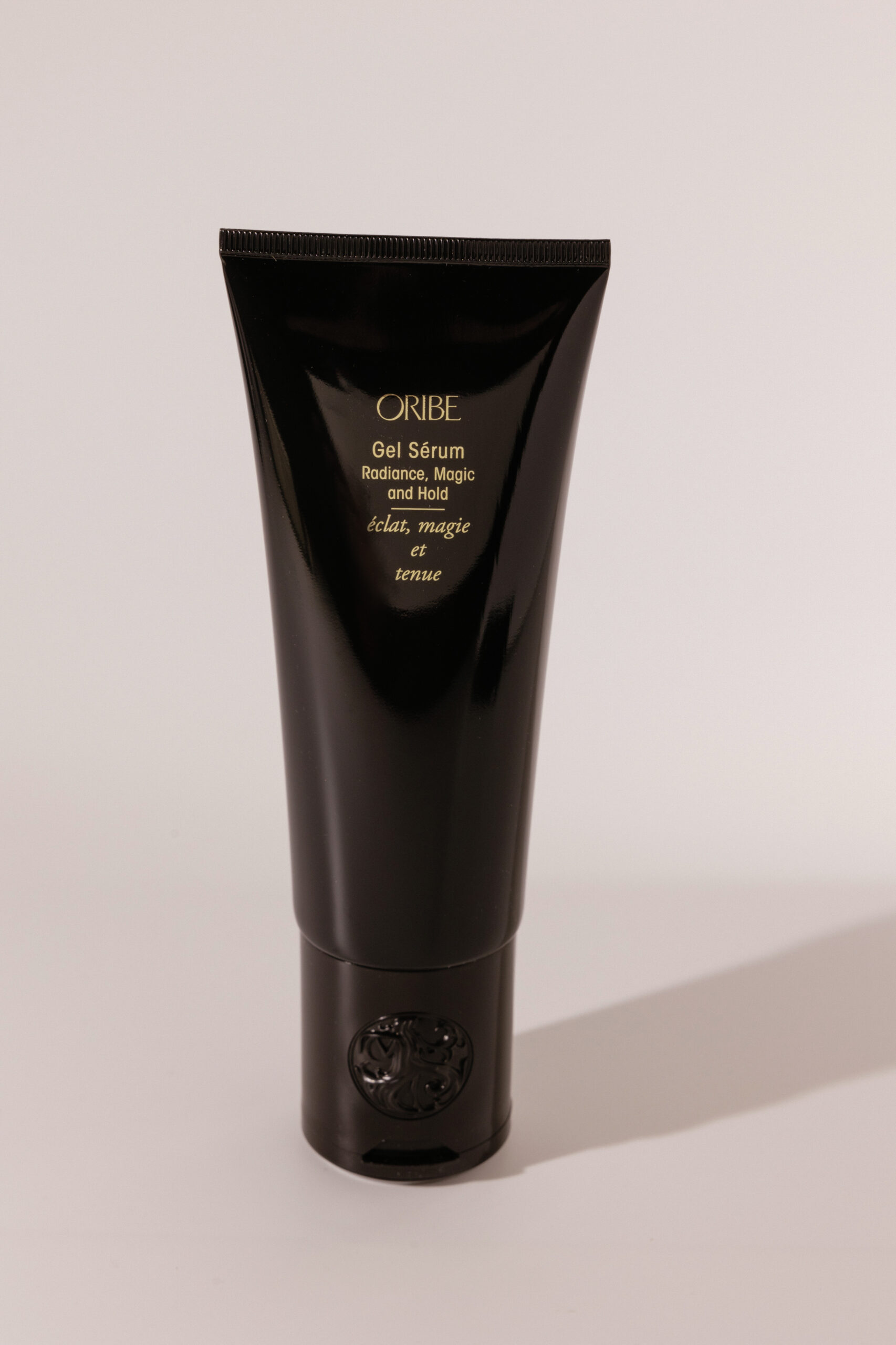 

Сыворотка-гель для подвижной фиксации Oribe Gel Serum Radiance, Magic and Hold 150 ml