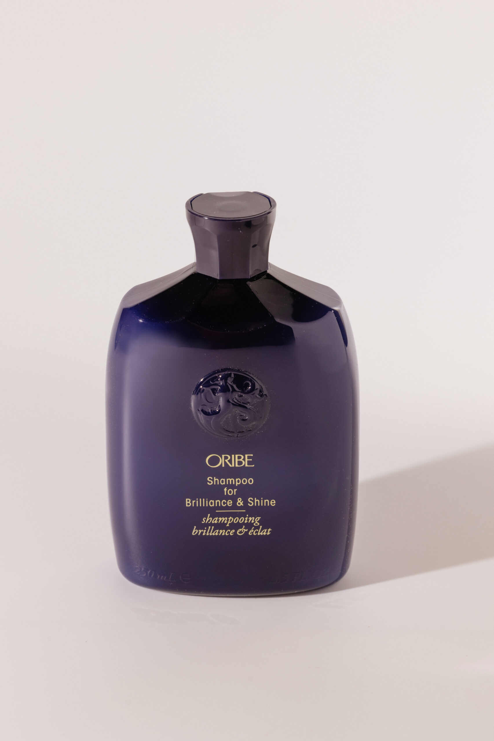 

Шампунь для блеска волос "Драгоценное сияние" Oribe Shampoo for Brilliance & Shine 250 ml