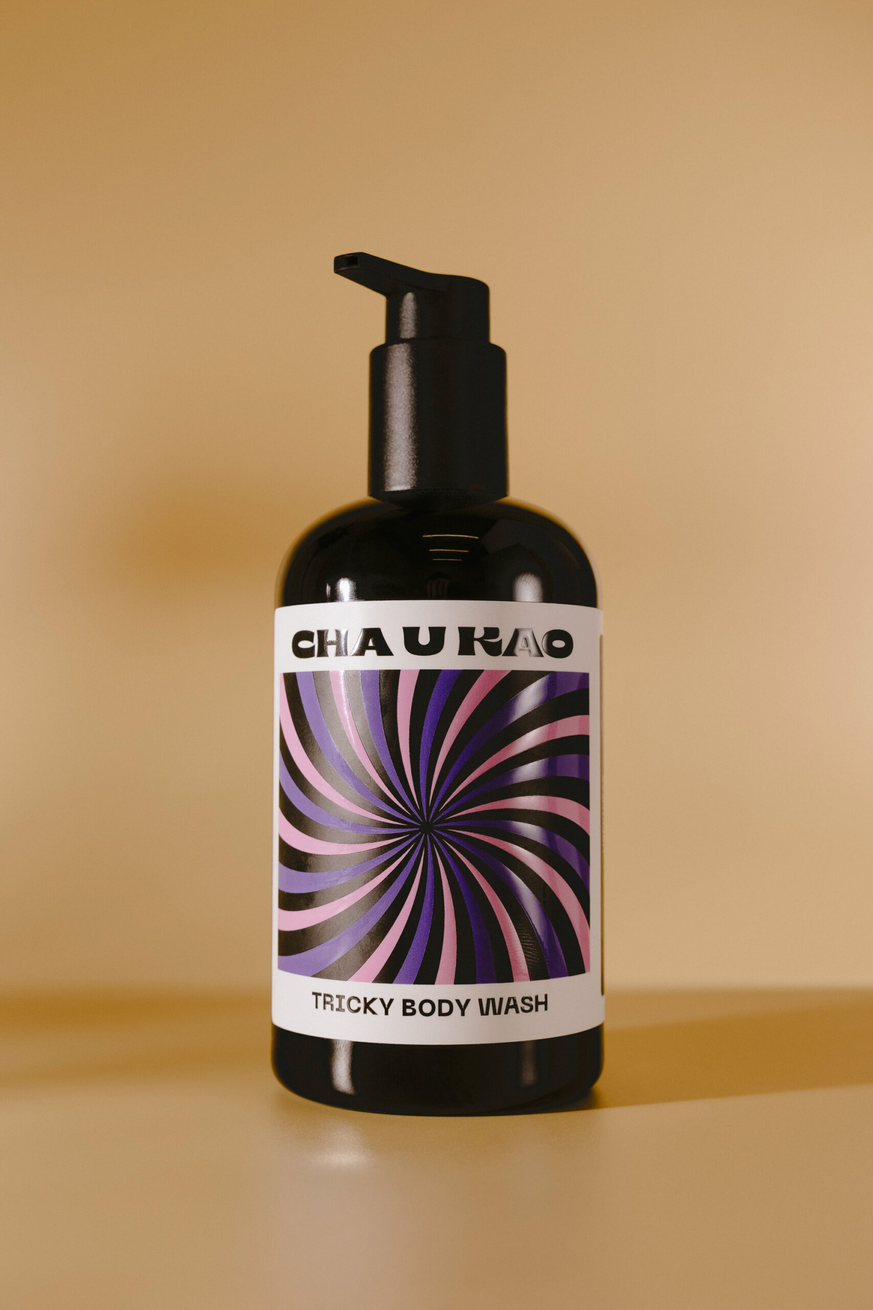 Гель для душа CHA U KAO TRICKY Body Wash Happiness 330 ml