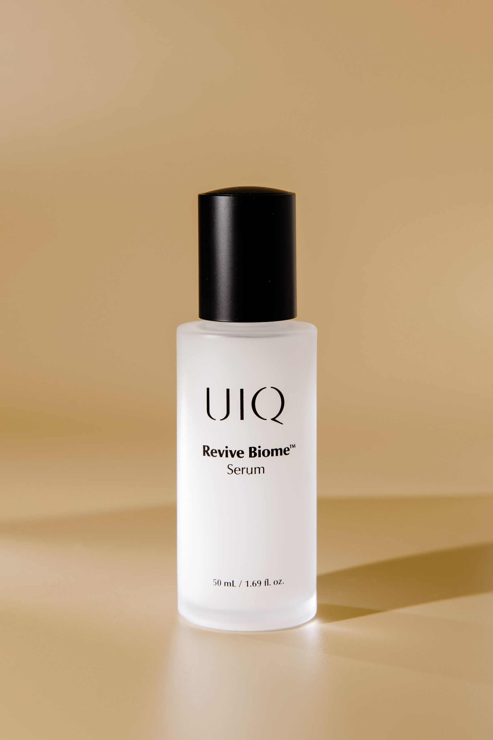 Барьерная сыворотка с постбиотиками для чувствительной кожи UIQ Revive Biome Serum 50ml 3990₽