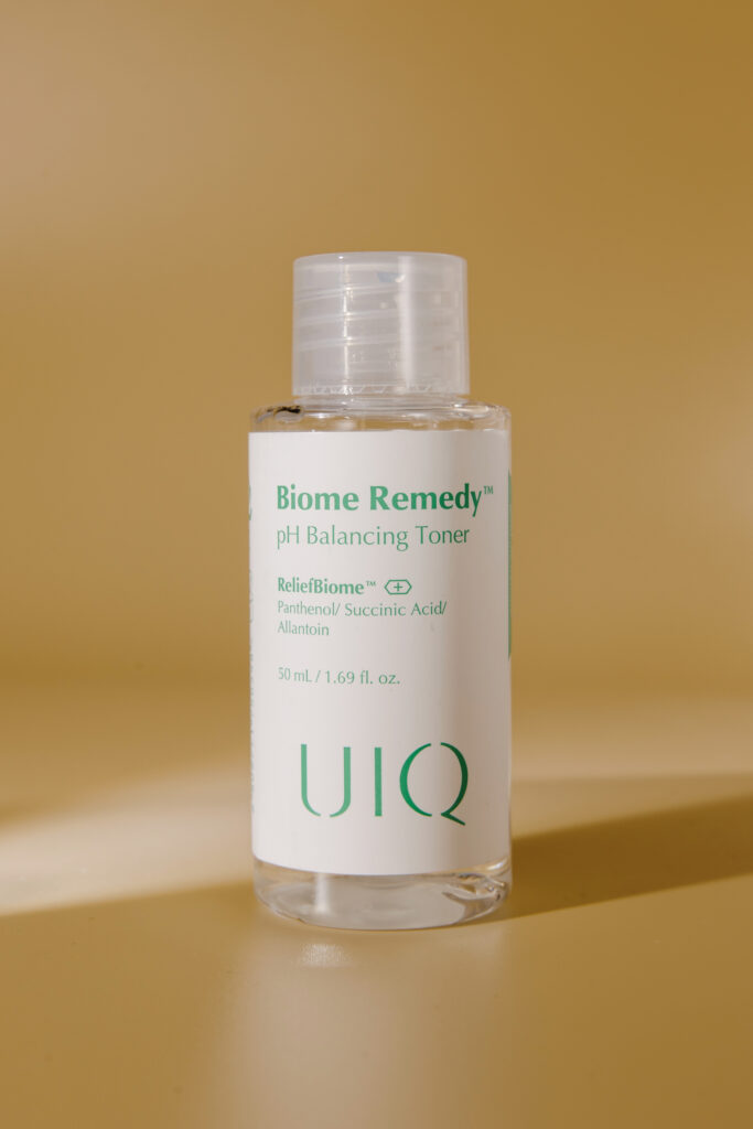 Успокаивающий тонер c янтарной кислотой и постбиотиками UIQ Biome Remedy pH Balancing Toner 50ml