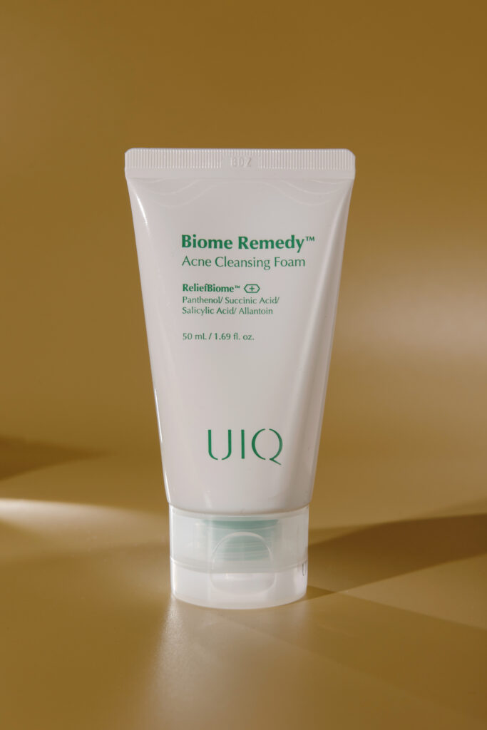 Очищающая пенка с салициловой кислотой для проблемной кожи UIQ Biome Remedy Acne Cleansing Foam 50ml