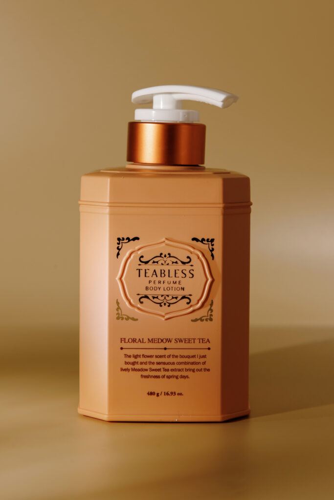 Парфюмированный лосьон «Цветочный чай» Teabless Floral Meadowsweet Tea Perfume Body Lotion 480g