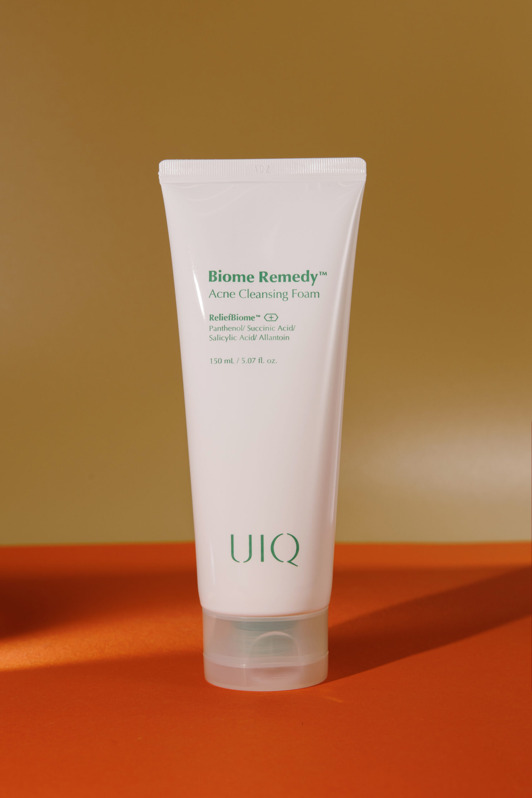 Очищающая пенка с салициловой кислотой для проблемной кожи UIQ Biome Remedy Acne Cleansing Foam 150ml