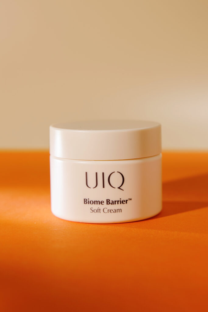 Нежный крем для ровного тона с комплексом постбиотиков UIQ Biome Barrier Soft Cream 60ml