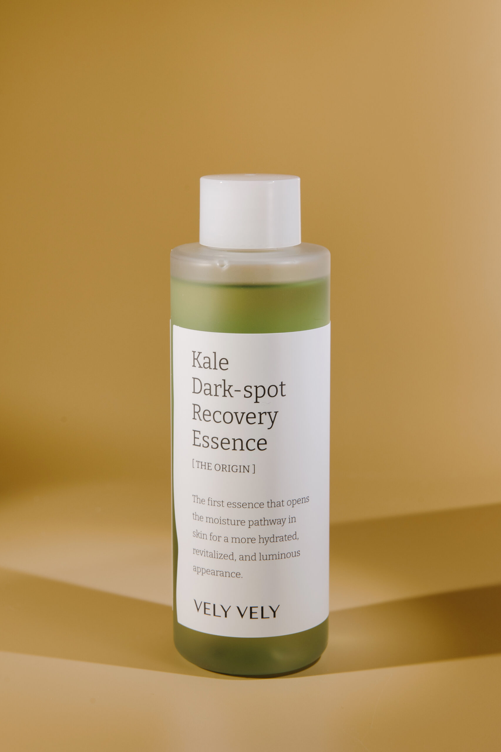 

Осветляющая эссенция против пигментации Vely Vely Kale Dark Spot Recovery Essence 150ml