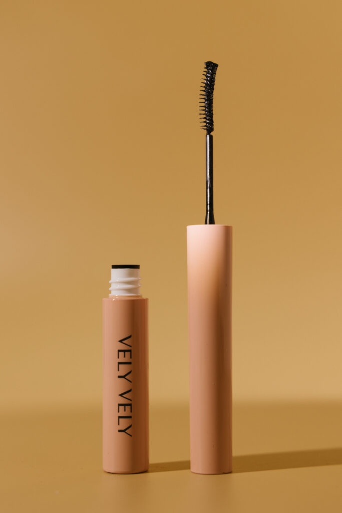 Супертонкая стойкая тушь для ресниц чёрная Vely Vely Super Slim Mascara 01 Black 3.2g
