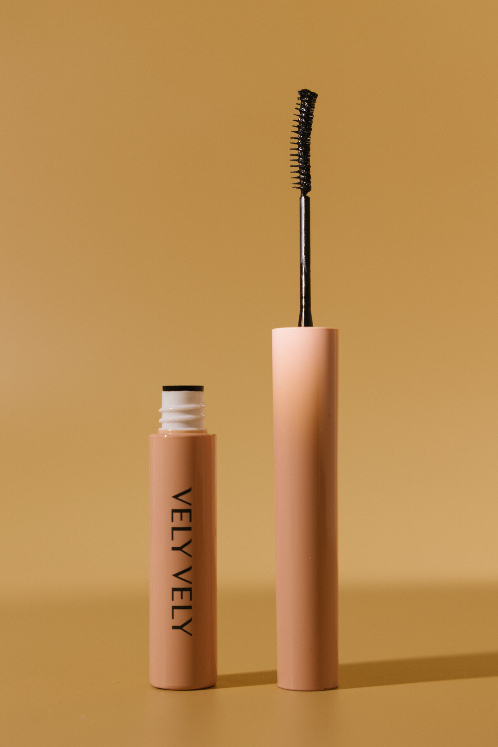 

Супертонкая стойкая тушь для ресниц чёрная Vely Vely Super Slim Mascara 01 Black 3.2g