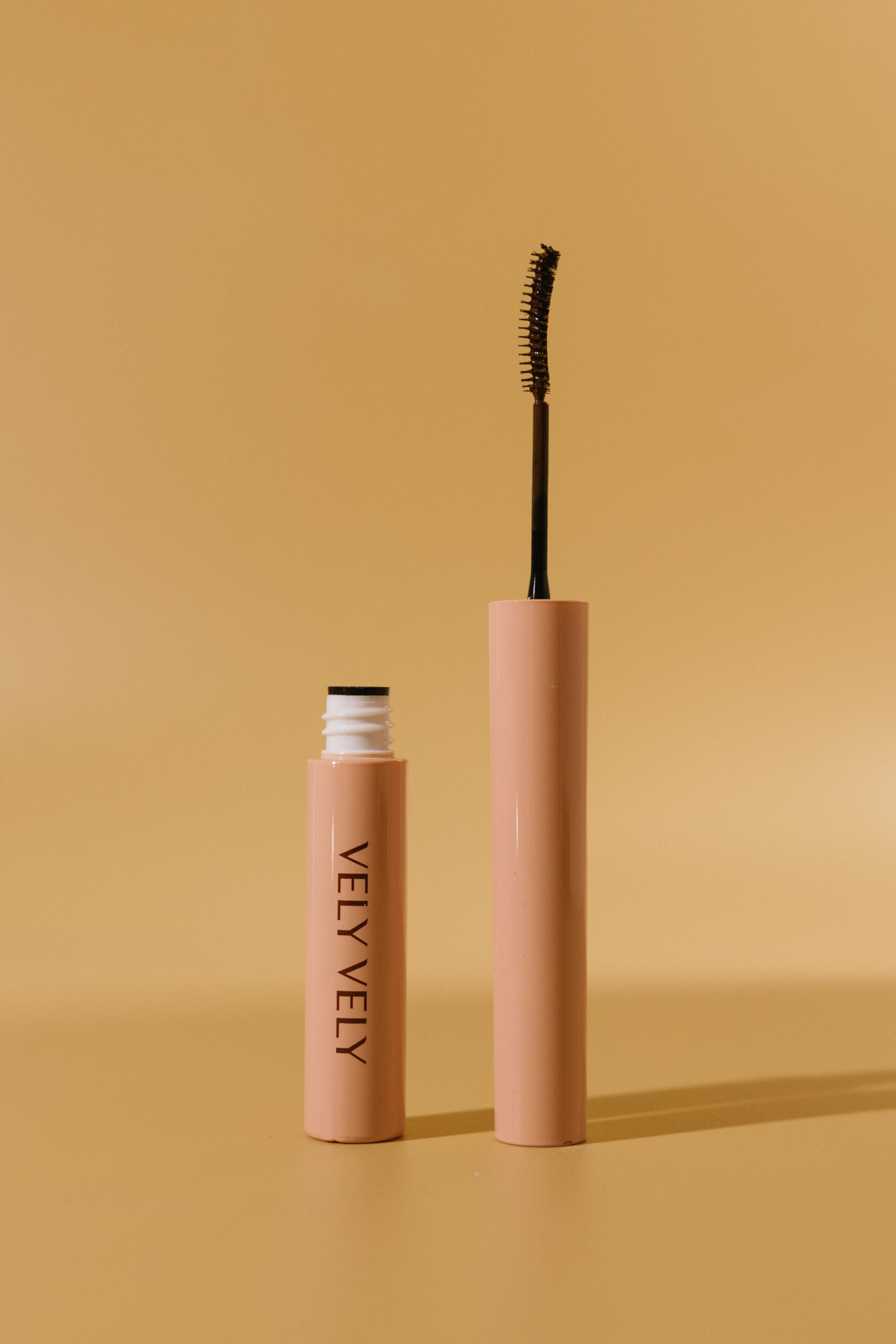 

Супертонкая стойкая тушь для ресниц коричневая Vely Vely Super Slim Mascara 02 Brown 3.2g