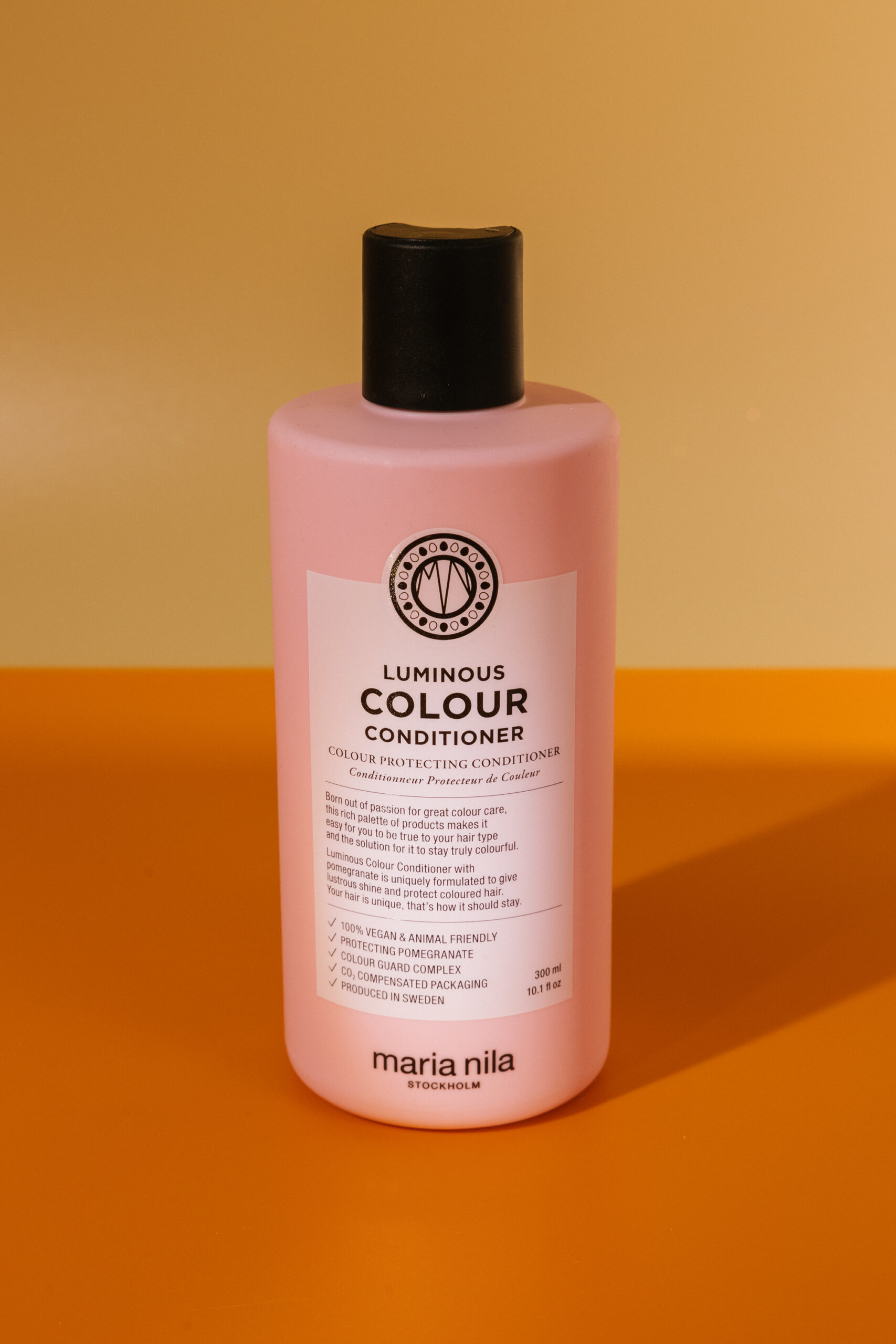 

Кондиционер Сияние цвета Maria Nila Luminous Colour Conditioner 300ml