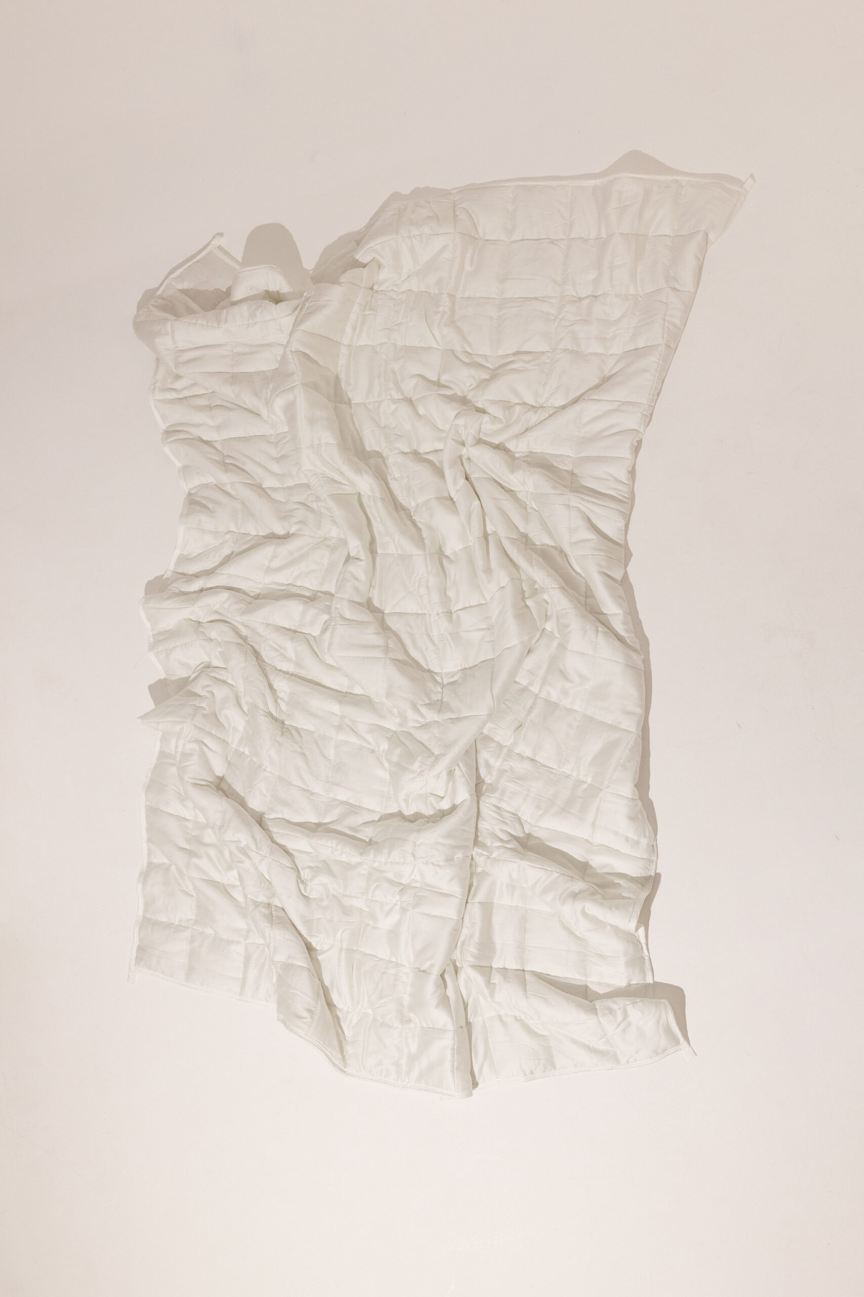 

Двуспальное утяжеленное одеяло из тенселя цвет белый Beauty Sleep 220х205 cм 9 кг