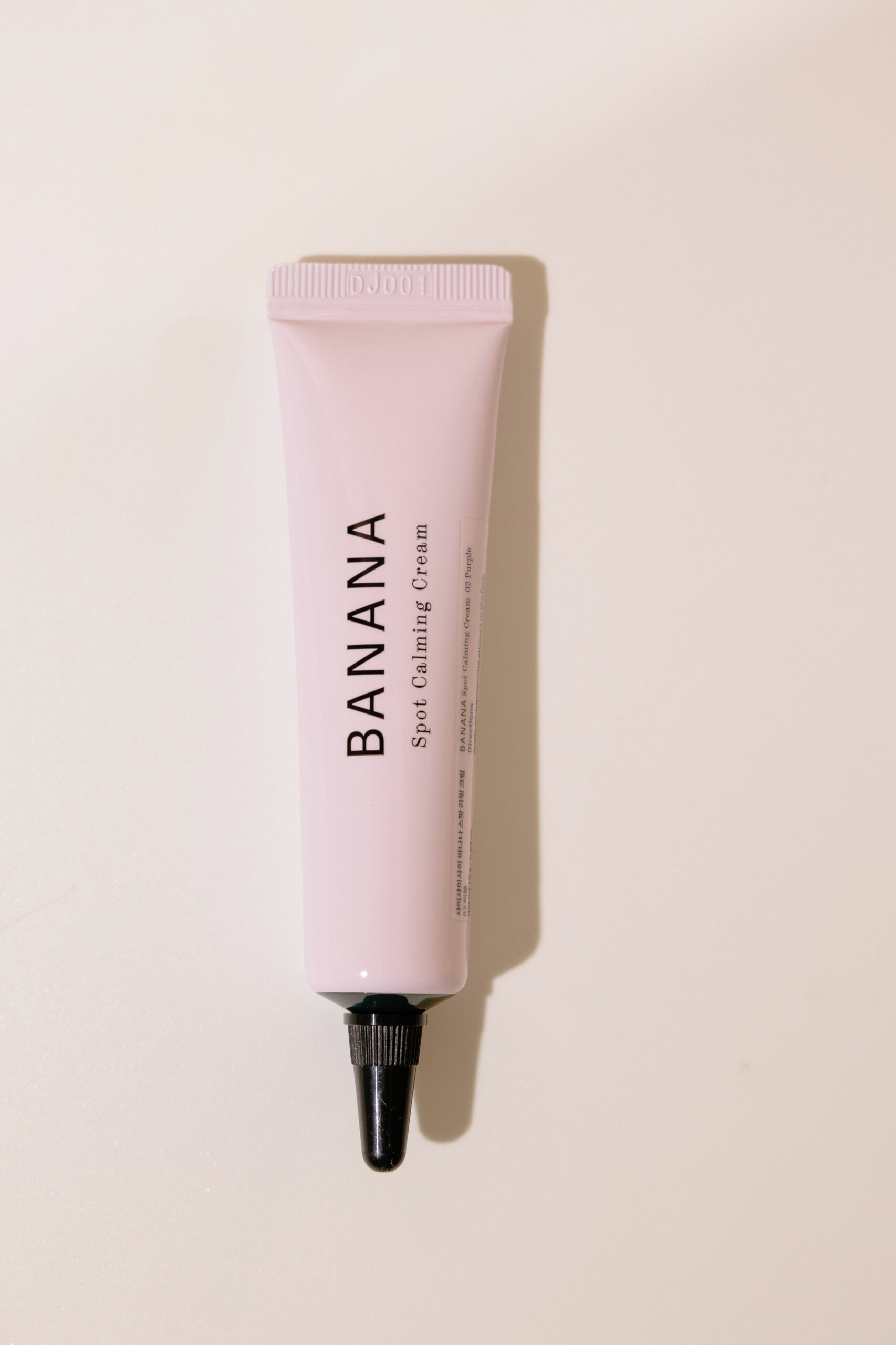 

Уходовый крем - корректор для лица с сиреневым оттенком SHAISHAISHAI Banana Spot Calming Cream Purple 15ml