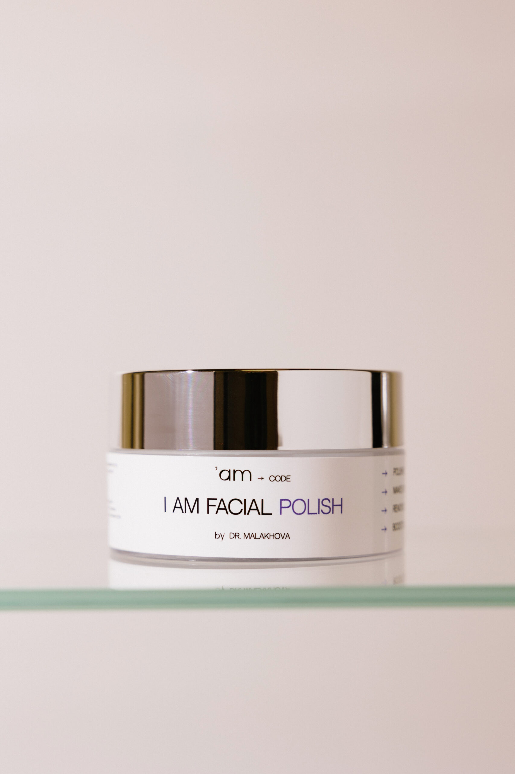 

Полирующее и очищающее поры средство для всех типов кожи 'AM CODE I am Facial Polish 100ml