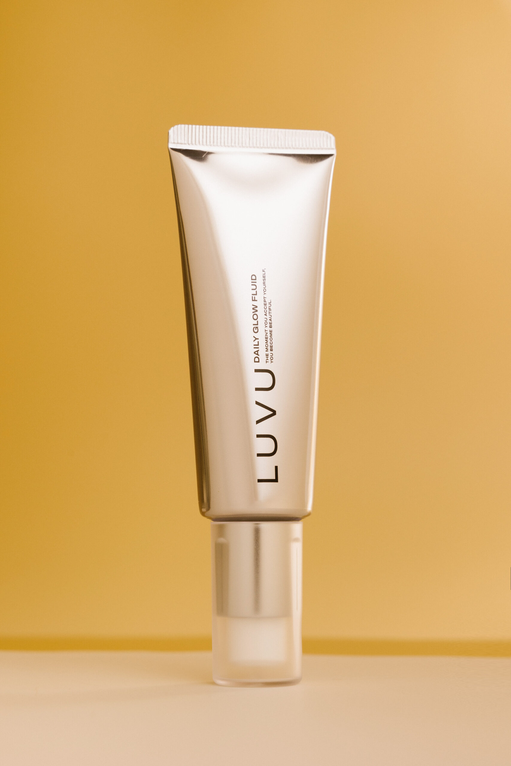 

Декоративный флюид LUVU Daily Glow Fluid 50 ml