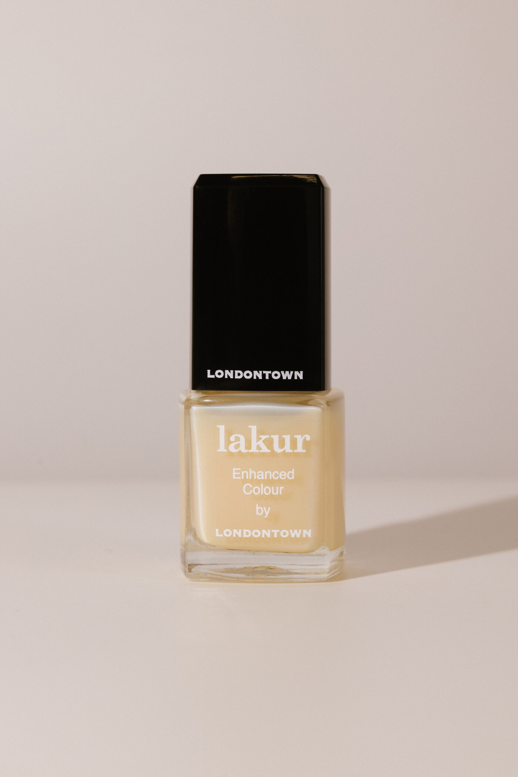 

Лак для ногтей Бокал игристого Londontown Lakur Enhanced Colour Cheerio 12ml