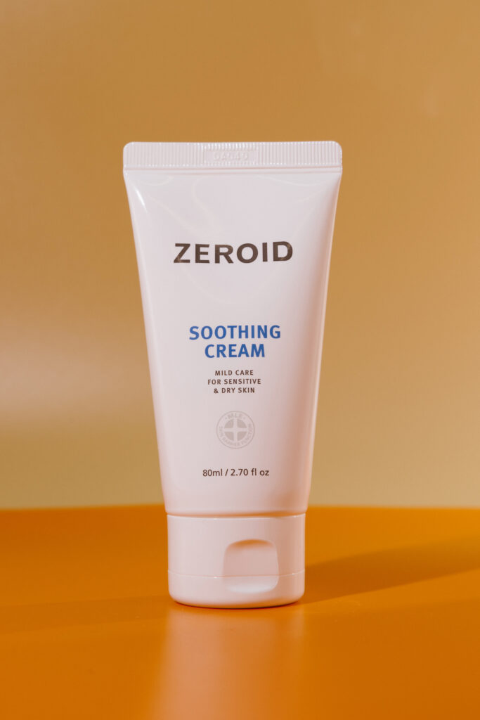 Смягчающий и успокаивающий крем для чувствительной и сухой кожи ZEROID Soothing Cream 80 ml