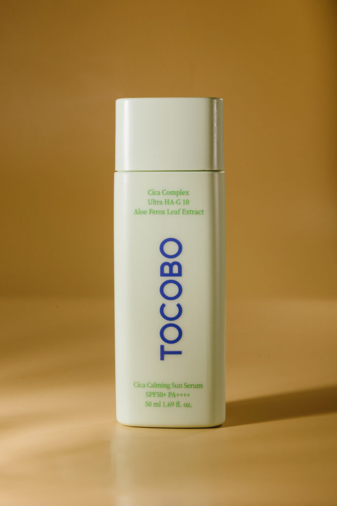 Солнцезащитная сыворотка на основе экстракта центеллы TOCOBO Cica Calming Sun Serum SPF50+ PA++++ 50ml