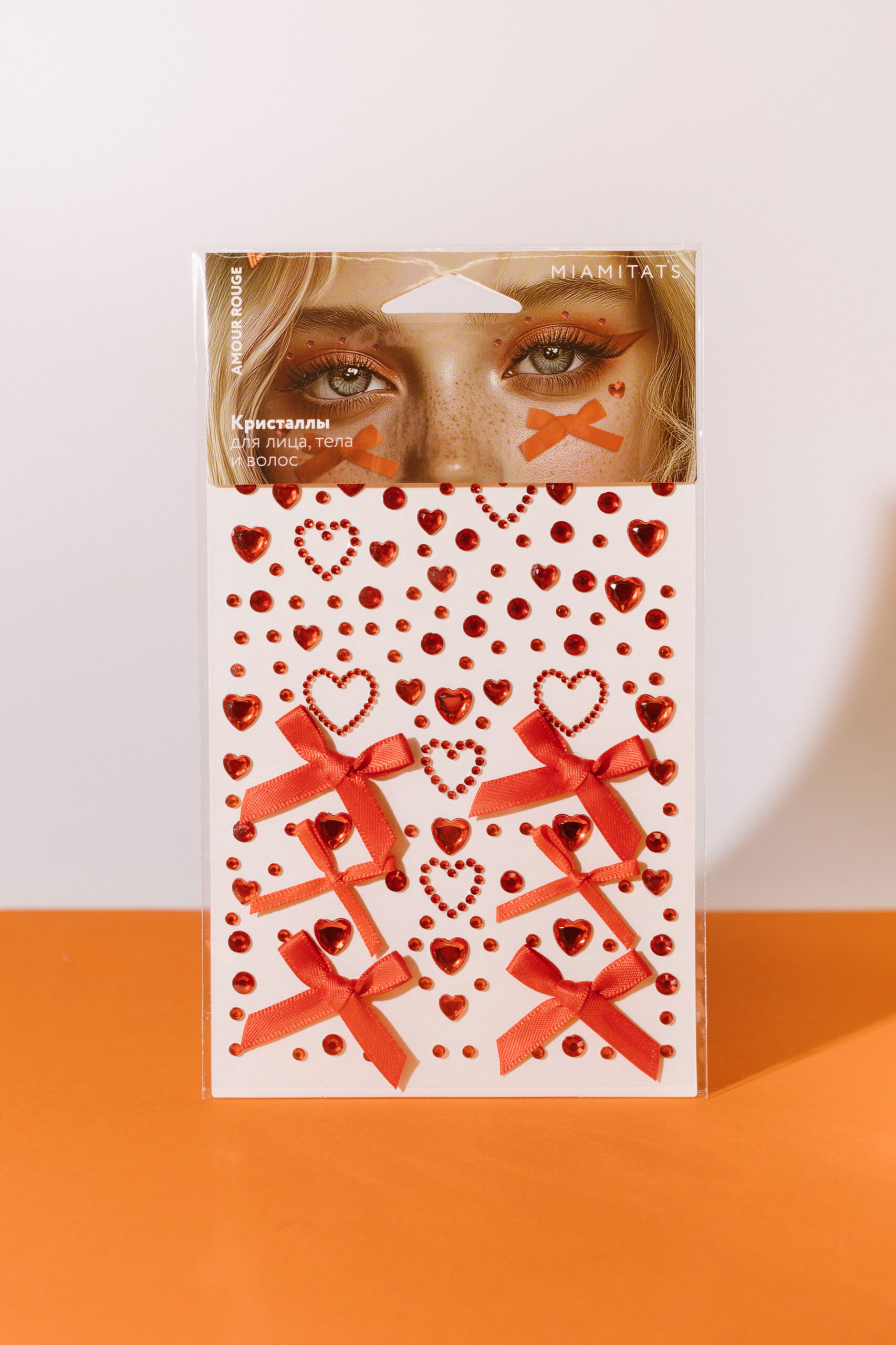 

Кристаллы на клейком слое MIAMITATS Amour Rouge