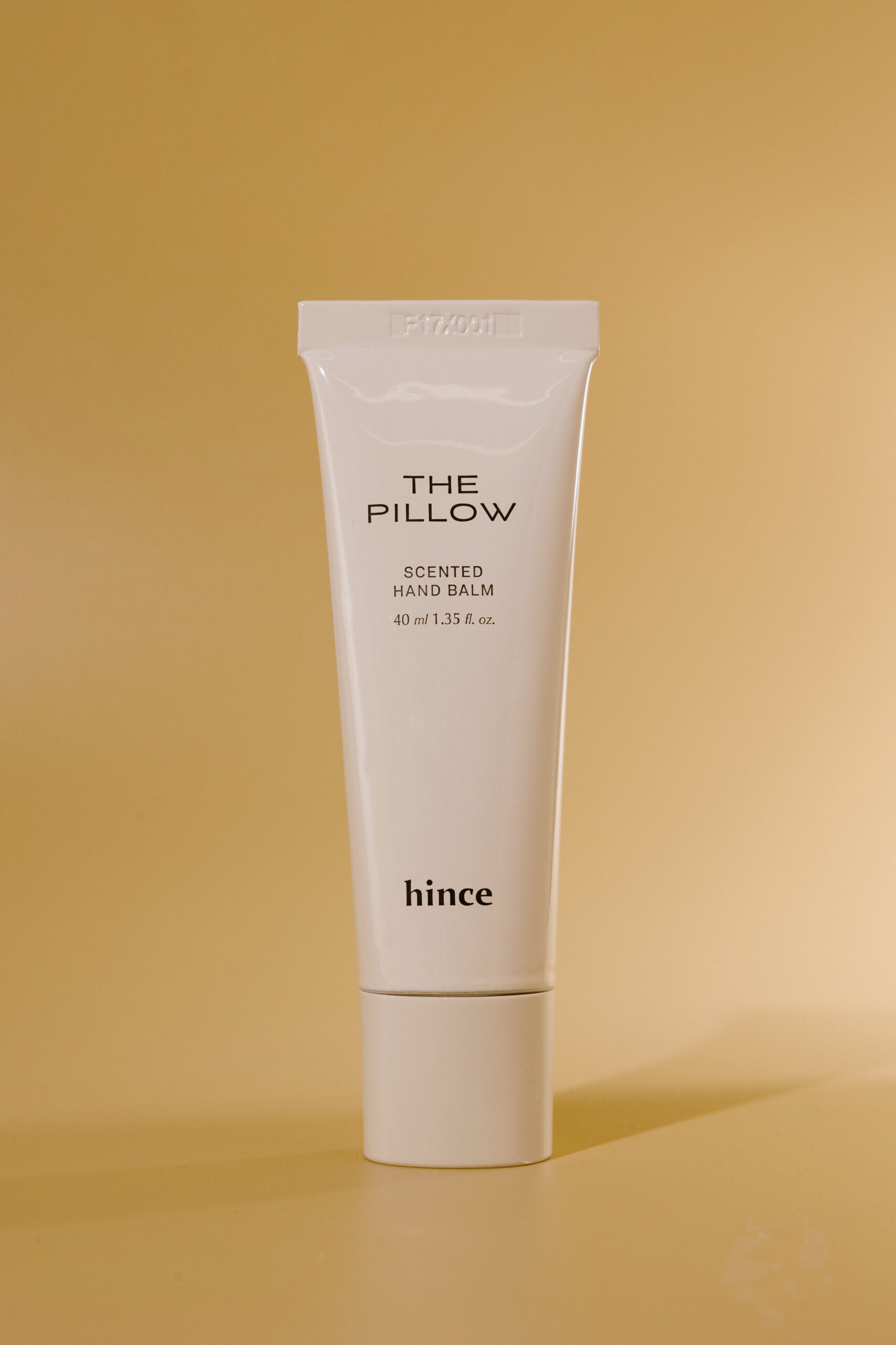 

Ароматизированный бальзам для рук hince Scented Hand Balm [02 The Pillow] 40ml