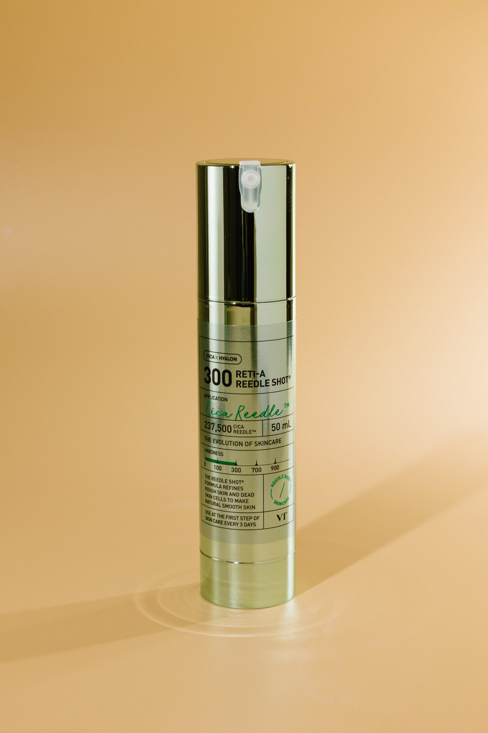 

Сыворотка - бустер для лица с микроиглами и ретинолом VT Reti-A Reedle Shot 300 50ml