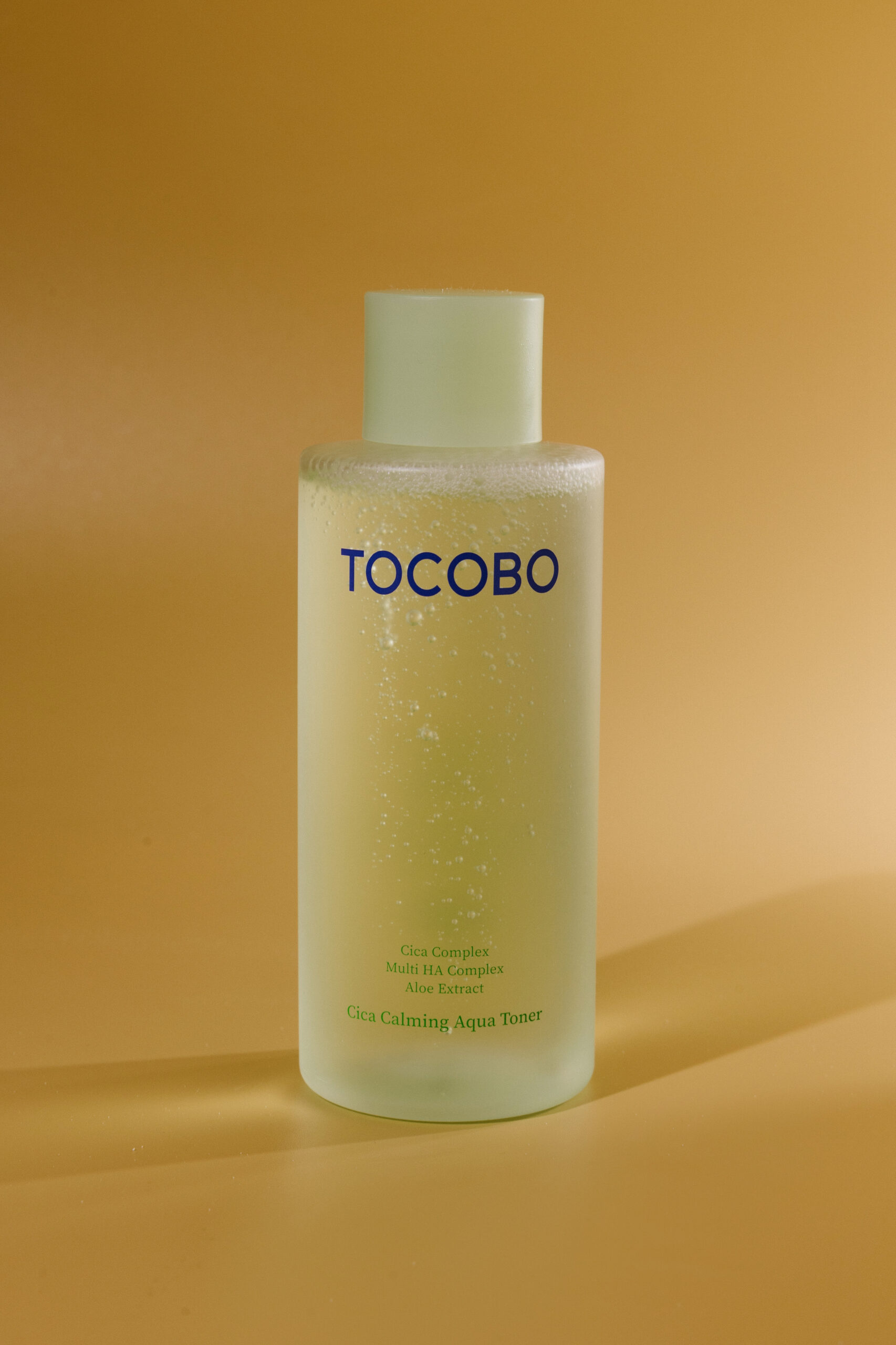 

Успокаивающий тонер с центеллой TOCOBO Cica Calming Aqua Toner 200ml