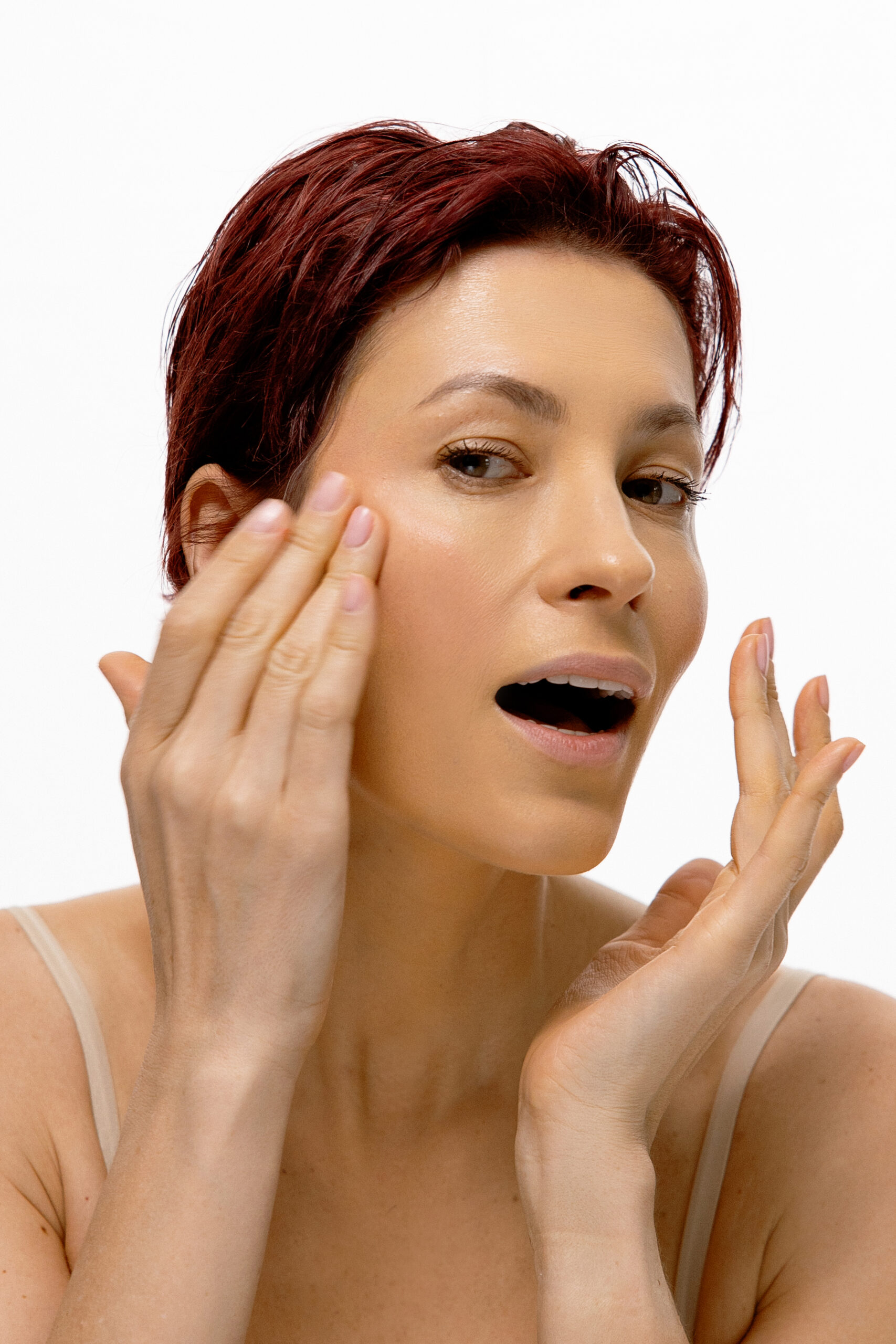 

Жидкие румяна hince Dewy Liquid Cheek [05 Strut Red] 6ml