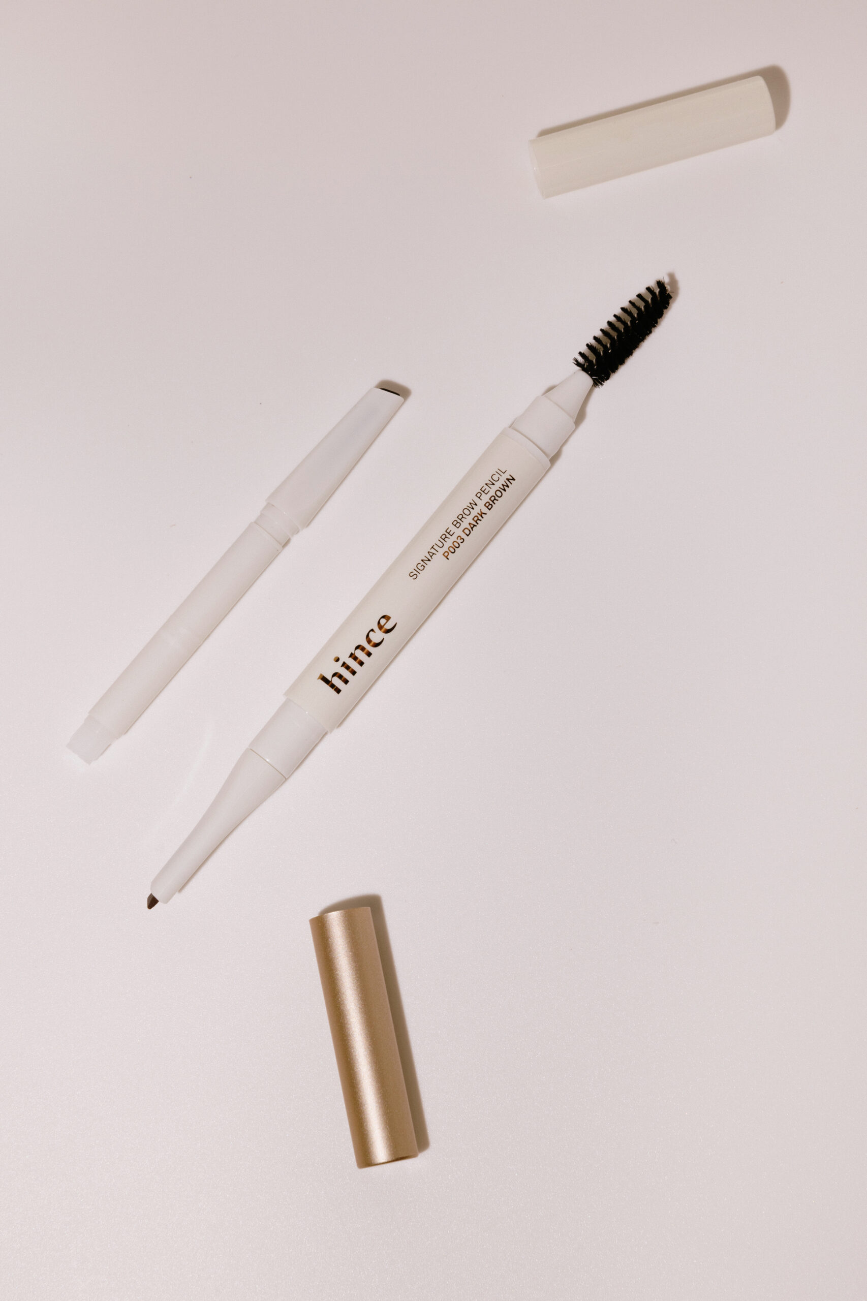 

Карандаш для бровей hince Signature Brow Pencil [03 Dark Brown] 0,2g