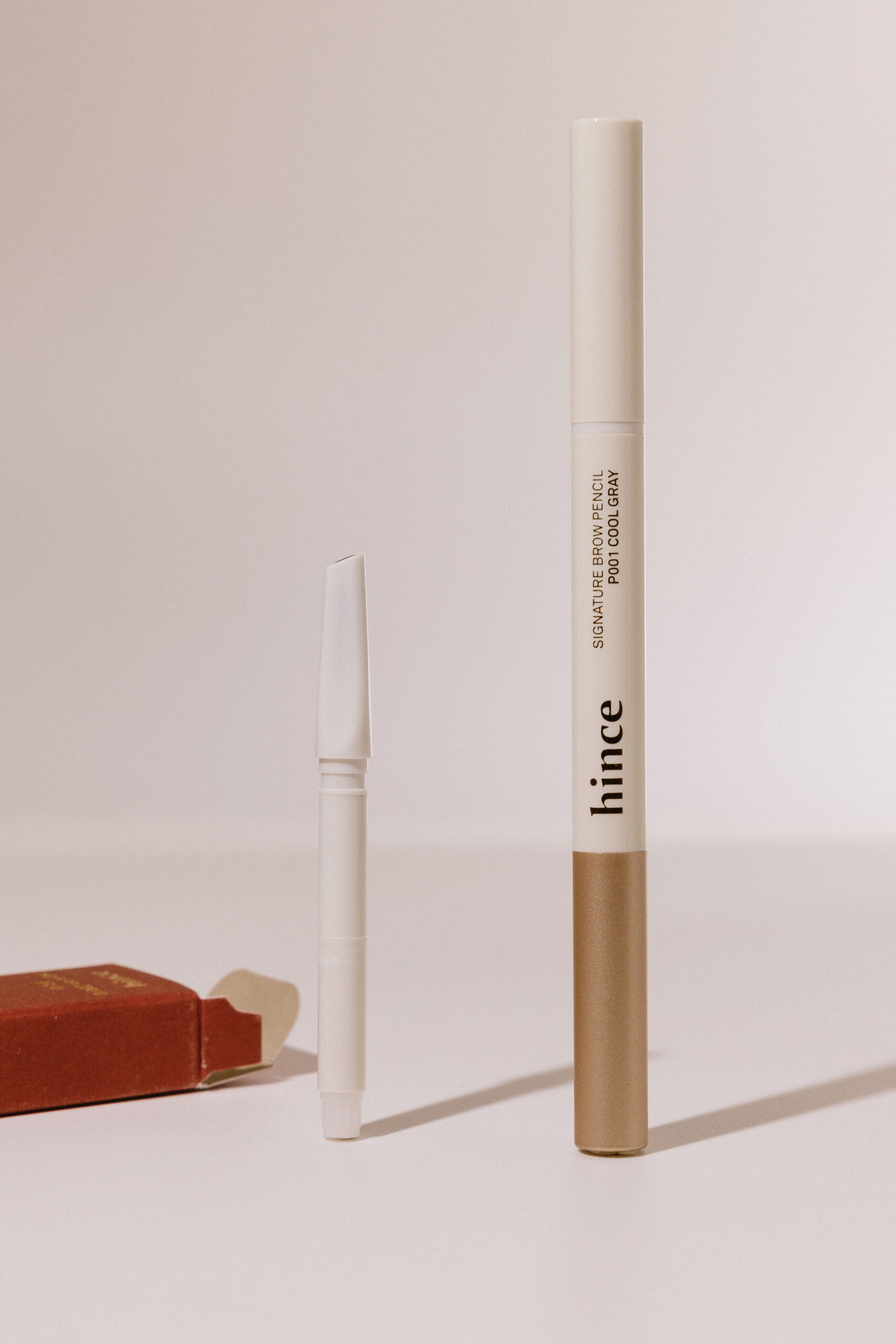 

Карандаш для бровей hince Signature Brow Pencil [01 Cool Gray] 0,2g